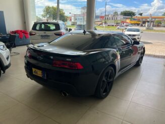 CHEVROLET CAMARO - 2013/2014 - 6.2 V8 GASOLINA AUTOMÁTICO R$230.000,00 - Image 5