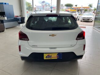 CHEVROLET ONIX HACTH LT - 2022/2023 - 1.0 FLEX MANUAL R$74.000,00 - Image 4