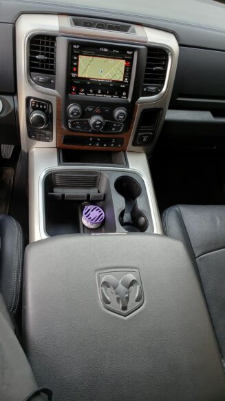 RAM CLASSIC LARAMIE - 2023/2023 - NIGTH ED. 4X4 R$269.900,00 - Imagem 9