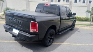 RAM CLASSIC LARAMIE - 2023/2023 - NIGTH ED. 4X4 R$269.900,00 - Imagem 3